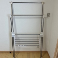 折りたたみ洗濯物干しスタンドの画像