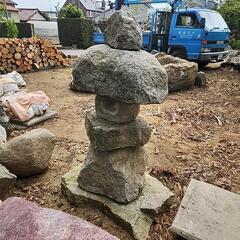 お届けも可能です！自然石 灯籠 140cmの画像
