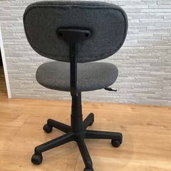 お取引先決定致しました　
事務チェア②の画像