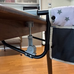 ベビーチェア　机に取り付けタイプの画像