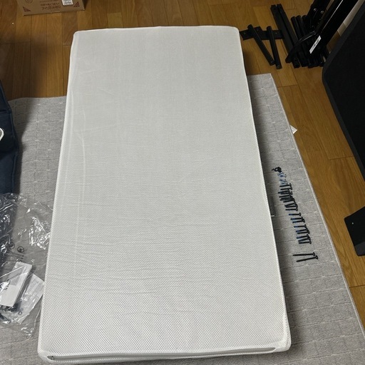 IKEAスラットゥムベッドフレーム