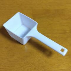 プラスチックスプーン12個の画像