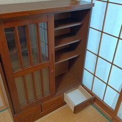 レトロな収納棚ですの画像