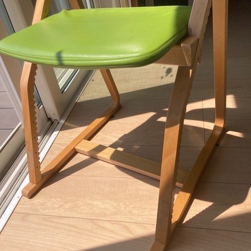 up right chair アップライトチェア