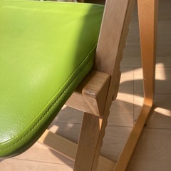 up right chair アップライトチェア
の画像