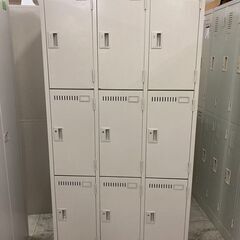 中古 9人ロッカー　9人　ロッカー　9人用ロッカー　中棚付　貴重...