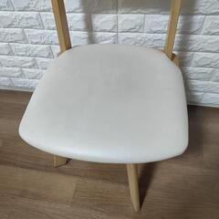 ニトリ 回転式ダイニングチェア　２脚の画像