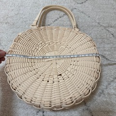 未使用　カゴバッグ　白　丸型の画像