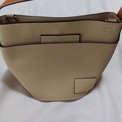 《値下げ》立つバックの画像