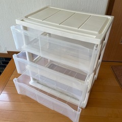 （決まりました）プラスチック収納チェスト 3段 衣装ケースの画像
