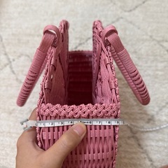 未使用　カゴバッグ　ピンク　丸型の画像