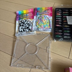 女の子玩具　缶バッジgoo LaQ アイロンビーズの画像