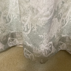 カーテンの画像