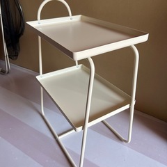 💕IKEA イケア　HATTÅSEN ハットーセン サイドテーブル/シェルフユニット, ホワイト の画像