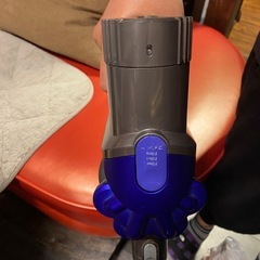 ダイソン掃除機　充電器付き