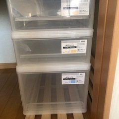 押入れ収納ケースの画像