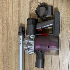 dysonダイソンDC62コードレスクリーナーV6 slim (たすく) 七隈の