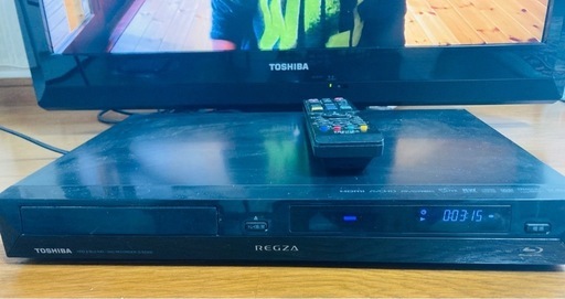 東芝製のテレビとチューナーのセット (そら) 御厨のテレビ《液晶