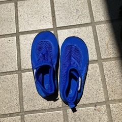 ウォーターシューズ