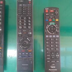テレビのリモコン　４つセットの画像