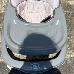 ベビーウォーカー　歩行器の画像
