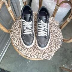◆◆新品に近いスニーカー👟◆◆本日29日過ぎたので…の画像