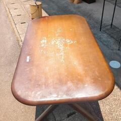 無料！ダイニングテーブル 作業台として 飛騨産業 キツツキマーク  キズ多 ビンテージ  在庫3個【浜村鹿野温泉ICから3分 買取本舗 宮本リサイクル 営業時間9～19時 定休日水曜のみ←連絡できませんm(_ _)m】の画像