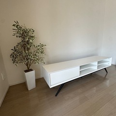 テレビ台の画像