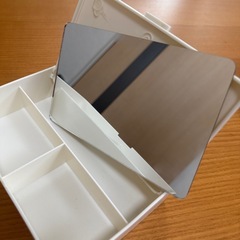 ミラー付き小物入れ(中古品)難ありの画像