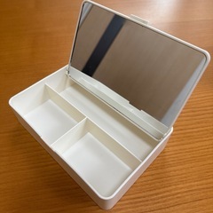 ミラー付き小物入れ(中古品)難あり