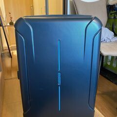 【大型スーツケース】65センチ、70Lサイズ（鍵なし、取っ手破損）