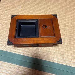 灰皿、小物入れ