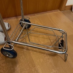 4/30まで　折りたたみキャリーの画像