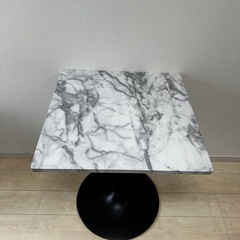 【取引中】テーブル