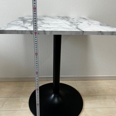 【取引中】テーブルの画像