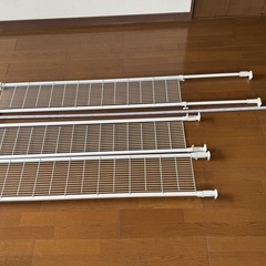 【取引中】突っ張り伸縮棚/伸縮ラック　3点（142cm〜182cm）の画像