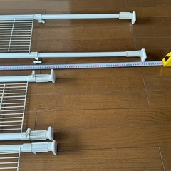 【取引中】突っ張り伸縮棚/伸縮ラック　3点（142cm〜182cm）の画像