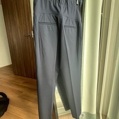 UNIQLOマタニティ用ビジネスパンツMの画像
