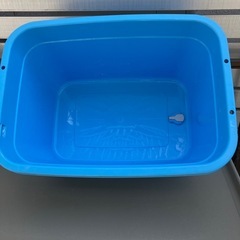 角型水抜き栓付きたらい　バケツ　の画像