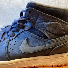 NIKE エアジョーダン 1mid 26.5cmの画像