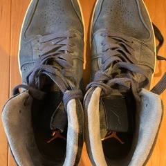 NIKE エアジョーダン 1mid 26.5cmの画像