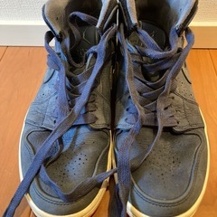 NIKE エアジョーダン 1mid 26.5cmの画像