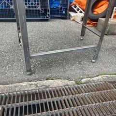 特殊作業台　ステンレス　穴開きの画像