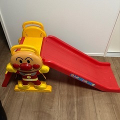 アンパンマンの滑り台(決まりました)