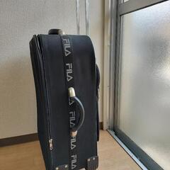 5月14日〜19日は引き渡し不可です。スーツケースの画像