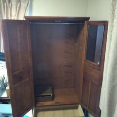値下げ　高級洋タンスの画像