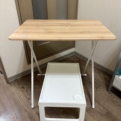 木製折りたたみ机&白折りたたみ机の画像