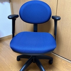 オフィスチェア　椅子