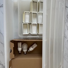 電球、つっぱり器具の画像