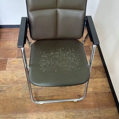 会議用テーブルの画像